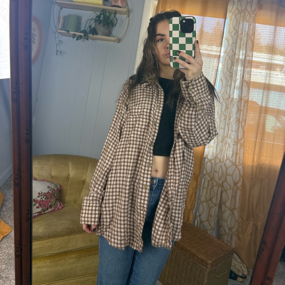 AEO // button down long sleeve flannel